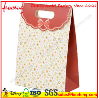fancy large lip pattern paper gift packaging bag