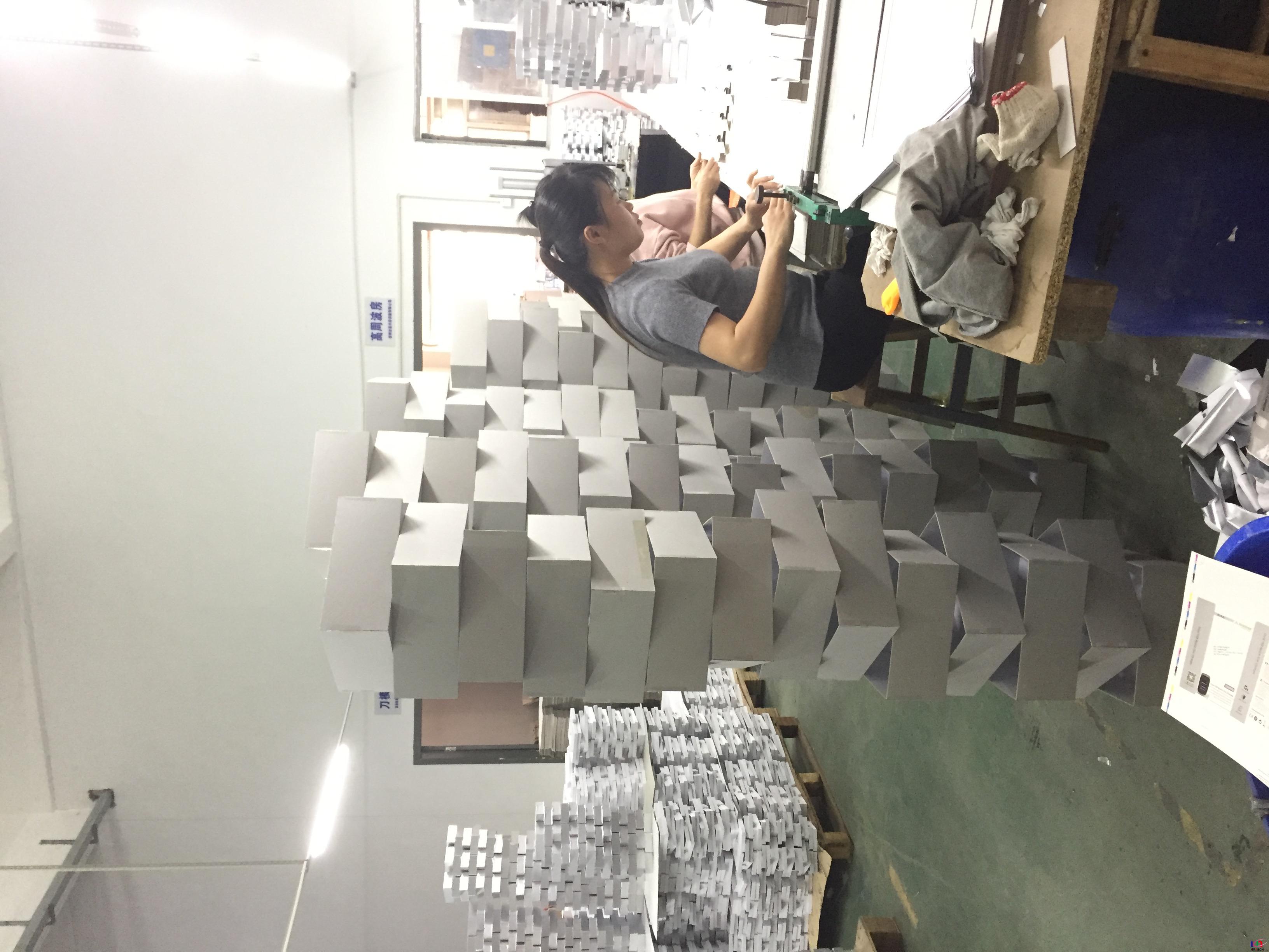 Koohing Gift Boxes Produce Line